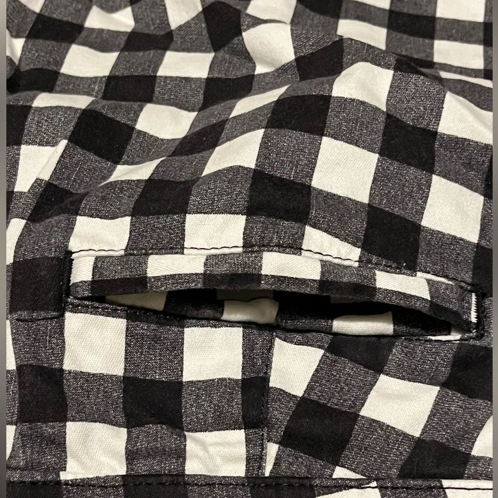 St. John’s Bay Capris size 16 - Picture 4 of 4